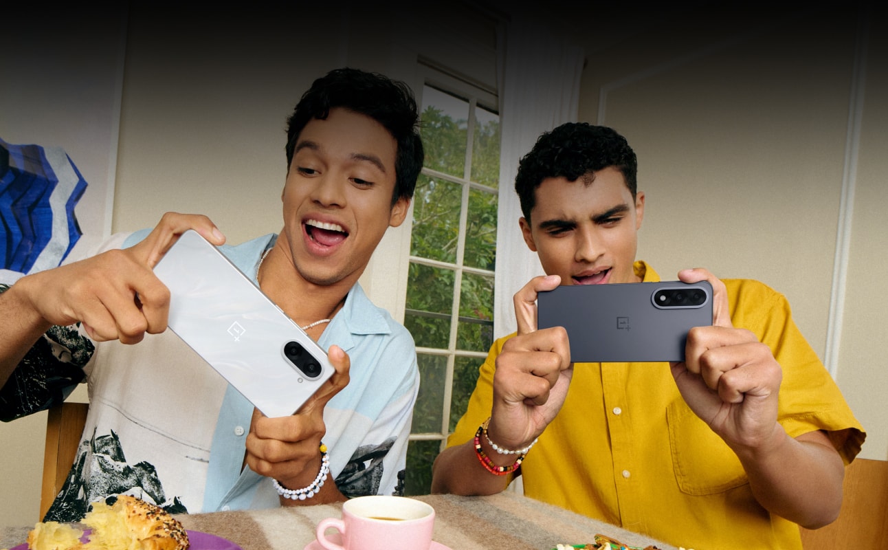 A colorful and harmonious floral bouquet.